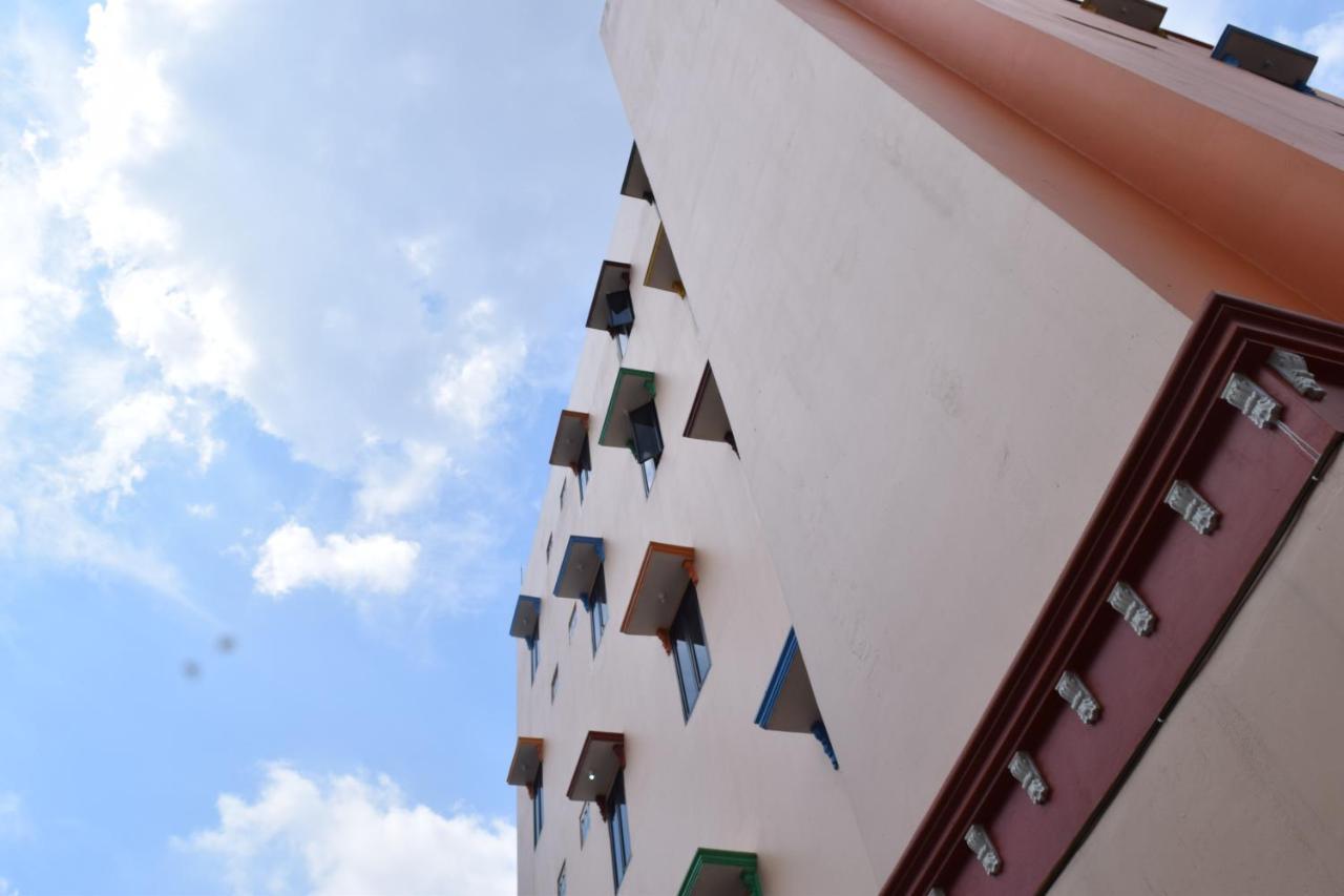 Hotel Sriwijaya 99 Palembang Exteriér fotografie